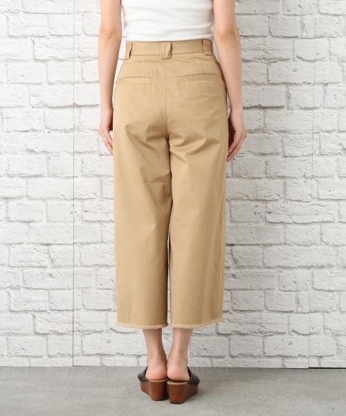LEPSIM（レプシィム）の「チノワイドクロプドパンツ　761605（チノパンツ・レディース・ベージュ/グレー/ブラック・SMALL/LARGE/MEDIUM）」の5枚目の写真