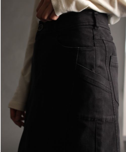 AVIREX（アヴィレックス）の「【FUDGE12月号掲載商品】avirex/ アヴィレックス/ L-SATIN STRETCH SIDE POCKET LONG SKIRT/ サテンストレッチ ロングスカート（スカート・レディース・ブラック/ブラウン・MEDIUM/SMALL）」の6枚目の写真