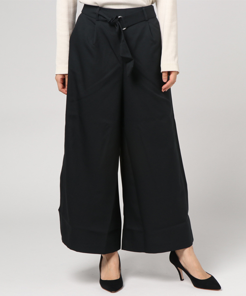 GeeRA(ジーラ)の「ベルト付サイドプリーツ使いワイドパンツ(その他パンツ・レディース・ブラック/オレンジ・MEDIUM/LARGE/X-LARGE)」の2枚目の写真