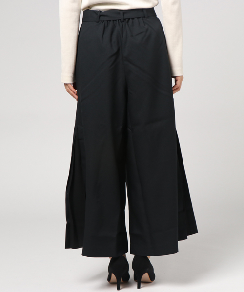 GeeRA(ジーラ)の「ベルト付サイドプリーツ使いワイドパンツ(その他パンツ・レディース・ブラック/オレンジ・MEDIUM/LARGE/X-LARGE)」の12枚目の写真
