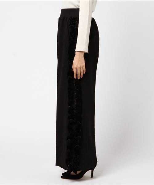 onespo(ワンスポ)の「ベロアフリルワイドパンツ(その他パンツ・レディース・ブラック/ピンク/レッド・M)」の4枚目の写真