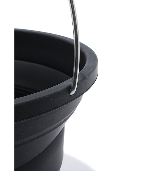 bpr BEAMS(ビーピーアール ビームス )の「△Wacky Prasticals / Pack-Away BUCKET(折りたたみバケツ)(ランドリーグッズ・メンズ・ブラック/ピンク/オレンジ系その他・ONE SIZE)」の4枚目の写真