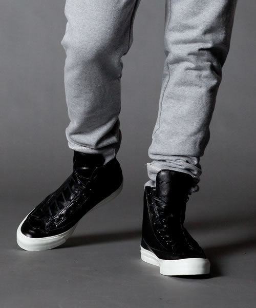 wjk（ダヴルジェイケイ）の「higt cut sneaker（スニーカー・メンズ・ホワイト/ブラック・LARGE/SMALL/MEDIUM）」の2枚目の写真