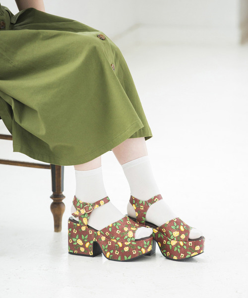 WEGO（ウィゴー）の「WEGO/厚底サンダル（サンダル・レディース・シルバー/ブラック/その他2/その他1/ホワイト/その他3・MEDIUM/LARGE）」の17枚目の写真