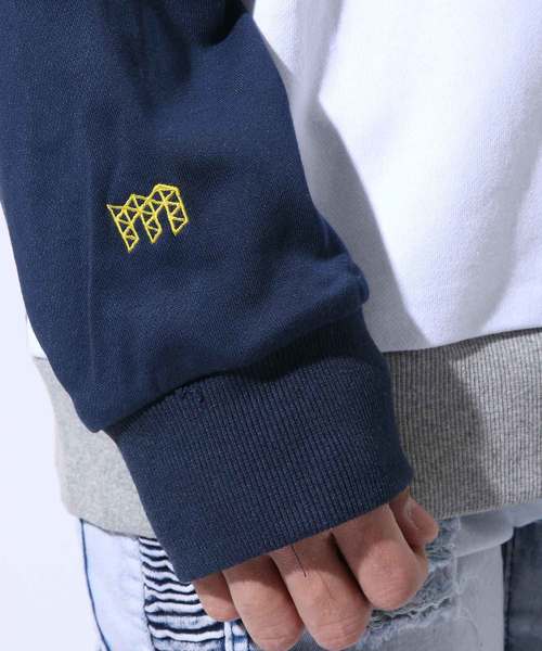 Lazy Tokyo Switching Color Vacationプルパーカー Lazy Tokyo Switching Color Vacationプルパーカー