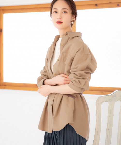 GLOBAL WORK（グローバルワーク）の「ミリタリーBIGシャツ長袖/823887（シャツ/ブラウス・レディース・ベージュ/カーキ/ブラック系その他/グリーン系その他・FREE）」の2枚目の写真