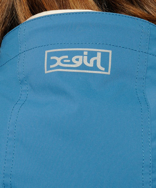 X-girl(エックスガール)の「3WAY MOUNTAIN PARKA(マウンテンパーカー・レディース・ブラック/イエロー/ライトブルー・1/2)」の11枚目の写真