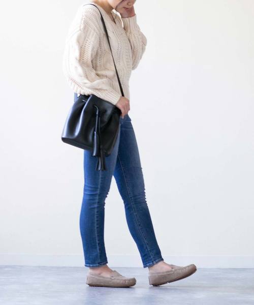 mooimooi（モーイモーイ）の「ラウンドトゥ スマート シンプル モカシンシューズ（モカシン/デッキシューズ・レディース・ベージュ/ブラック/ダークブラウン/チャコールグレー/ブラック系その他/キャメル/ベージュ系その他/ベージュ系その他2/チェック/ベージュ系その他3/グレイッシュベージュ/ブラック系その他3/ブラック系その他2・LL/3L/S/M/L/XS）」の18枚目の写真