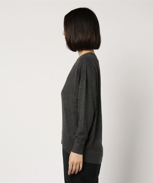 AMERICAN HOLIC（アメリカンホリック）の「Vネックバックラウンドニットプルオーバー ＊（ニット/セーター・レディース・ブラウン/ピンク/アイボリー/モカ/キャメル/ブルーグリーン/ダークネイビー/グレー系その他2・M/L）」の9枚目の写真