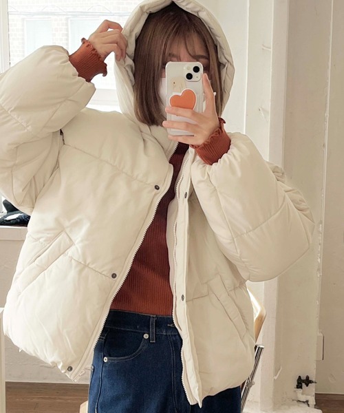 moment+（モーメントプラス）の「【累計販売枚数7万枚突破！】エコダウンフードブルゾン（ダウンジャケット/コート・レディース・ブラック/ベージュ/カーキ/アイボリー/モカ/ライトベージュ/ブラウン/ライトカーキ・M/S/L）」の17枚目の写真