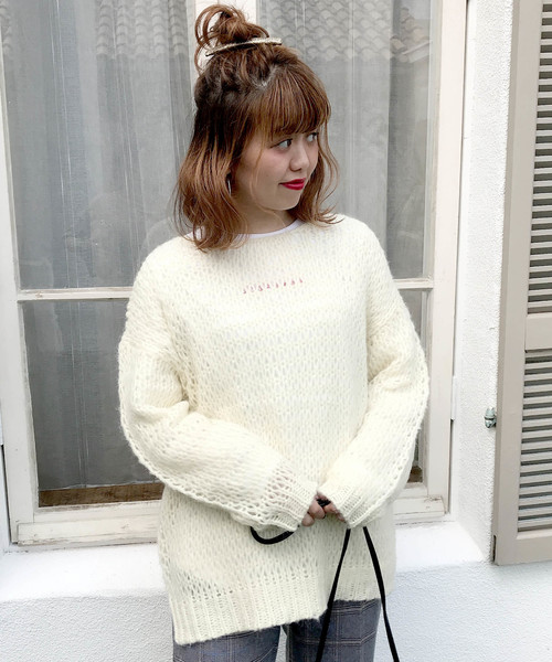 archives(アルシーヴ)の「鍵編みルーズモヘアプルオーバー(ニット/セーター・レディース・パープル/ブラウン/オフホワイト・MEDIUM)」の9枚目の写真