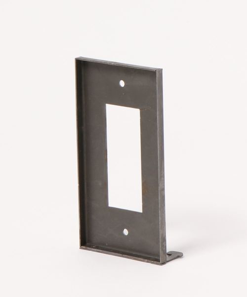 a.depeche（アデペシュ）の「iron cord keeper concent cover  アイアンコンセントカバー（インテリア雑貨・レディース・アンティークシルバー・FREE）」の7枚目の写真