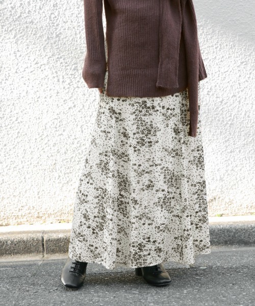 LOWRYS FARM（ローリーズファーム）の「ガラマーメイドスカート　863184（スカート・レディース・アイボリー/ベージュ/ブラック/ホワイト/イエロー・FREE）」の3枚目の写真