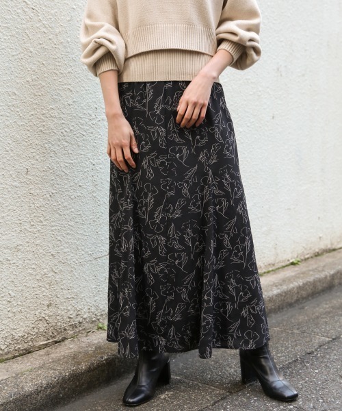 LOWRYS FARM（ローリーズファーム）の「ガラマーメイドスカート　863184（スカート・レディース・アイボリー/ベージュ/ブラック/ホワイト/イエロー・FREE）」の4枚目の写真