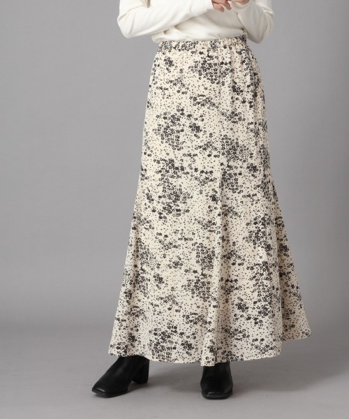 LOWRYS FARM（ローリーズファーム）の「ガラマーメイドスカート　863184（スカート・レディース・アイボリー/ベージュ/ブラック/ホワイト/イエロー・FREE）」の14枚目の写真