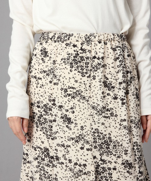 LOWRYS FARM（ローリーズファーム）の「ガラマーメイドスカート　863184（スカート・レディース・アイボリー/ベージュ/ブラック/ホワイト/イエロー・FREE）」の17枚目の写真