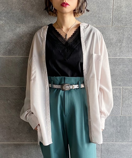 PAGEBOY（ページボーイ）の「シアースタンドカラーシャツ（シャツ/ブラウス・レディース・ホワイト/パープル/ブラック/グレイッシュベージュ/テラコッタ・FREE）」の22枚目の写真