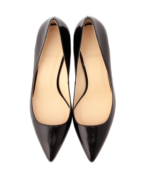 ASTRAET（アストラット）の「ASTRAET(アストラット) プレーンエナメルパンプス（パンプス・レディース・ブラック・38/37/35h/36/36h/37h）」の2枚目の写真