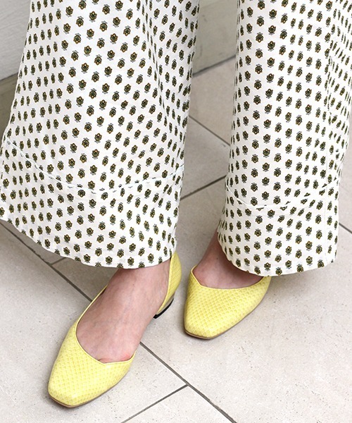 JELLY BEANS（ジェリービーンズ）の「スクエアトゥサイドオープンパンプス【Made in Japan】(113-11534)JELLY BEANS(ジェリービーンズ)（パンプス・レディース・ベージュ/ホワイト/ブラック/イエロー系・23/24.5/24/22.5/23.5）」の12枚目の写真