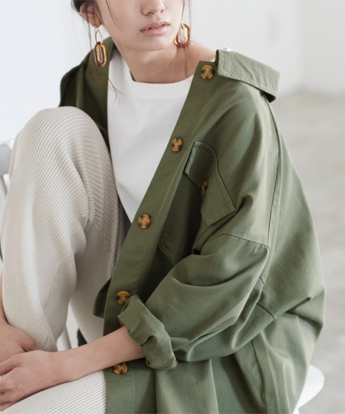 titivate（ティティベイト）の「ｵｰﾊﾞｰｻｲｽﾞｼｬﾂ/ｼﾞｬｹｯﾄ（シャツ/ブラウス・レディース・ベージュ/アイボリー/ライトカーキ・M）」の13枚目の写真