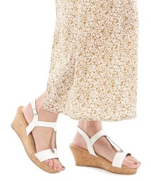 Realta(レアルタ) シルバーモチーフのウェッジソールサンダル