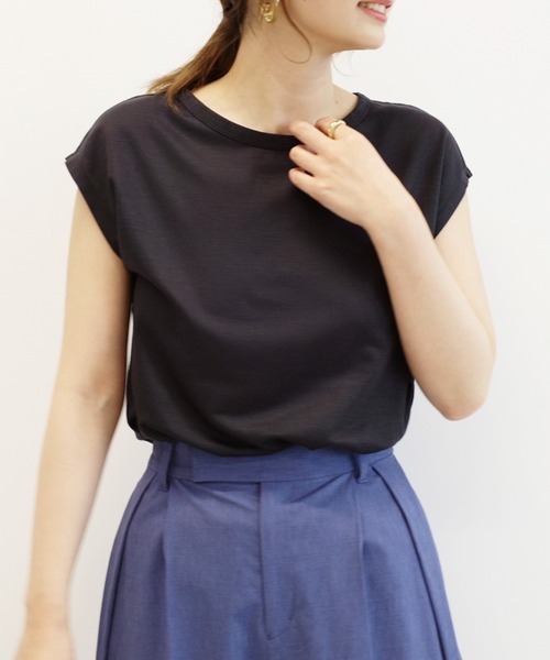 DouDou(ドゥドゥ)の「フレンチT(Tシャツ/カットソー・レディース・オフホワイト/ミント/グレー系その他/グレイッシュベージュ/ライトベージュ/チャコールグレー・SMALL/MEDIUM)」の4枚目の写真