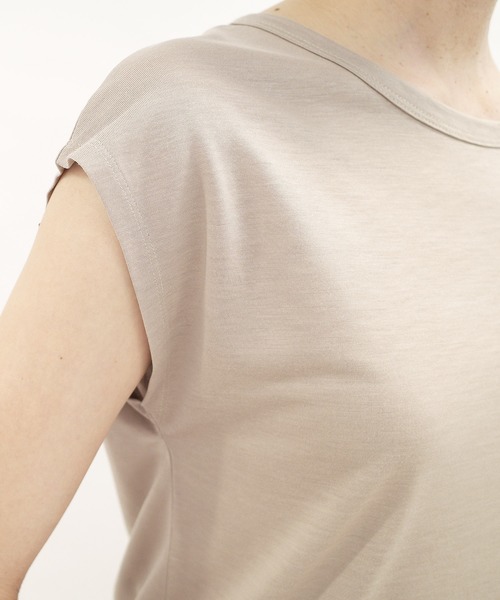 DouDou(ドゥドゥ)の「フレンチT(Tシャツ/カットソー・レディース・オフホワイト/ミント/グレー系その他/グレイッシュベージュ/ライトベージュ/チャコールグレー・SMALL/MEDIUM)」の16枚目の写真