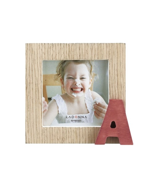 LADONNA（ラドンナ）の「イニシャルフォトフレーム ＬＢ２６－Ｓ２（フォトフレーム・レディース・A/K/S/Y/M/R・FREE）」の2枚目の写真