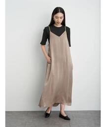 Vネックバックタックキャミワンピース ＊●