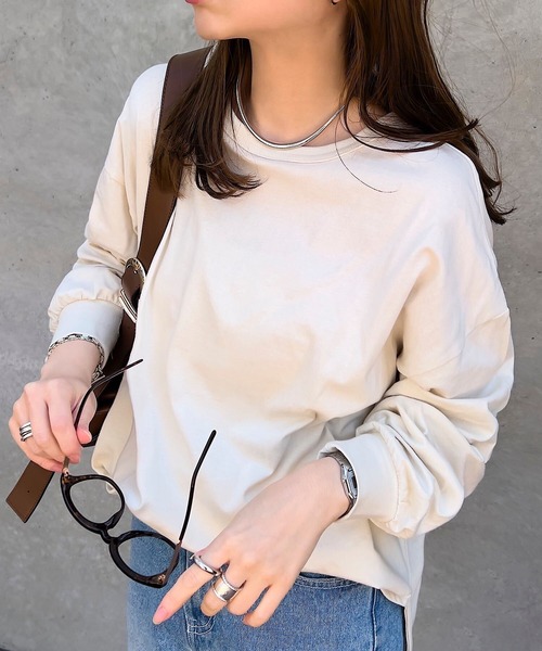 KOBE LETTUCE(コウベレタス)の「バックボタンオーバーサイズカットソートップス(Tシャツ/カットソー・レディース・オフホワイト/カーキ/ブラック系その他/ブラウン系その他/グレイッシュベージュ/ミント/ブラック/ベージュ/ブラウン/イエロー系・FREE/L/M)」の2枚目の写真