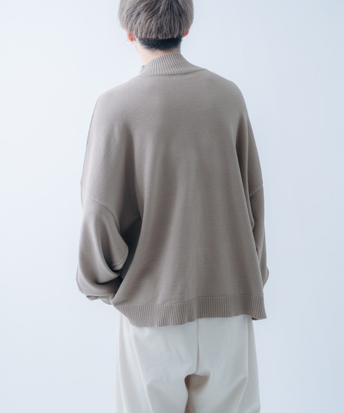 epnok（エプノック）の「モックネックルーズニット（ニット/セーター・メンズ・グレイッシュベージュ/レッド/グレイッシュブルー/ライトブラウン・MEDIUM/LARGE）」の7枚目の写真