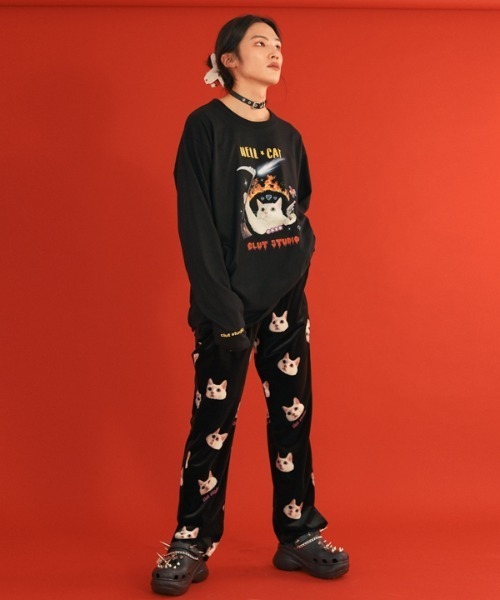 CLUT STUDIO ベルベットパンツ　猫 CLUTSTUDIO（クルロトスタジオ）の「【CLUT STUDIO 】cat velvet