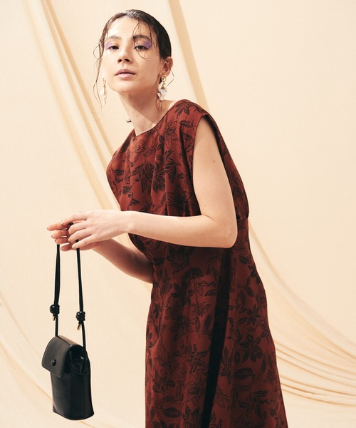 LAYMEE（レイミー）の「Liam bag / リアムバッグ（ショルダーバッグ・レディース・ホワイト/ブラック/ブラウン/ワインレッド・FREE）」の16枚目の写真