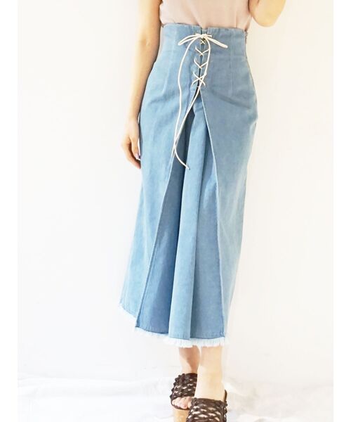 MERCURYDUO（マーキュリーデュオ）の「デニムレースアップタイトスカート（スカート・レディース・ライトブルー・SMALL/MEDIUM）」の9枚目の写真