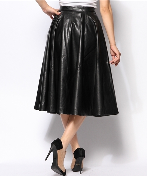MOUSSY(マウジー)の「FAKE LEATHER SK(スカート・レディース・ブラック・2/1/0)」の3枚目の写真