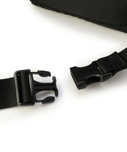 Alpha Industries（アルファインダストリーズ）の「ウエストバッグ コーデュラ（ボディバッグ/ウエストポーチ・メンズ・ブラック/グレー/グリーン・FREE）」の11枚目の写真