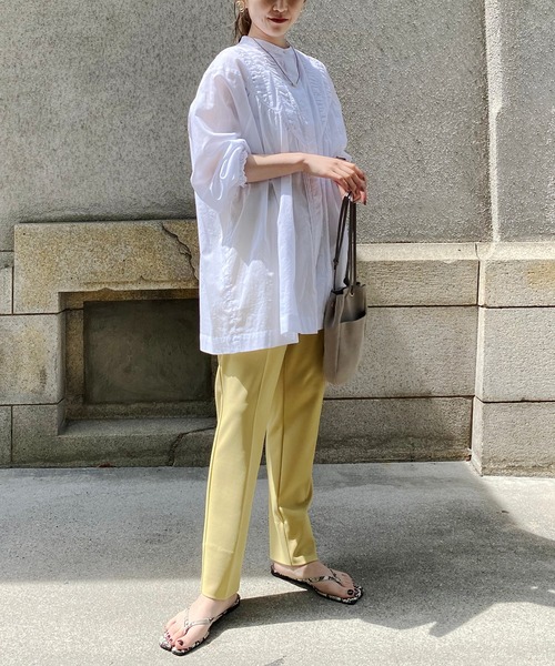 CAPRICIEUX LE'MAGE(カプリシューレマージュ)の「シャーリングVカットシャツ(シャツ/ブラウス・レディース・ブルー/ブラック/ホワイト・FREE)」の7枚目の写真