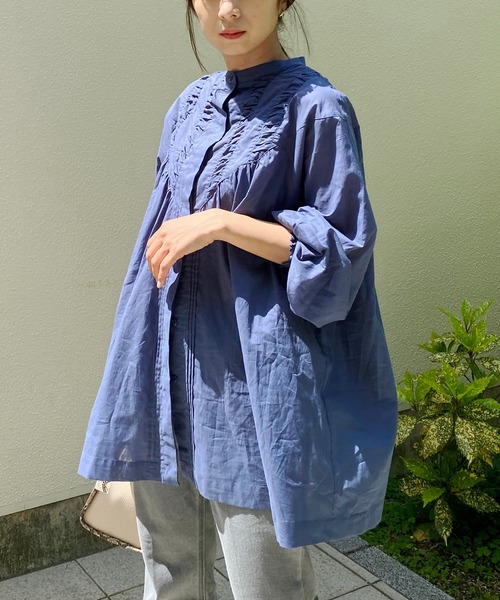 CAPRICIEUX LE'MAGE(カプリシューレマージュ)の「シャーリングVカットシャツ(シャツ/ブラウス・レディース・ブルー/ブラック/ホワイト・FREE)」の12枚目の写真