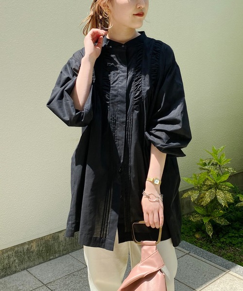 CAPRICIEUX LE'MAGE(カプリシューレマージュ)の「シャーリングVカットシャツ(シャツ/ブラウス・レディース・ブルー/ブラック/ホワイト・FREE)」の19枚目の写真