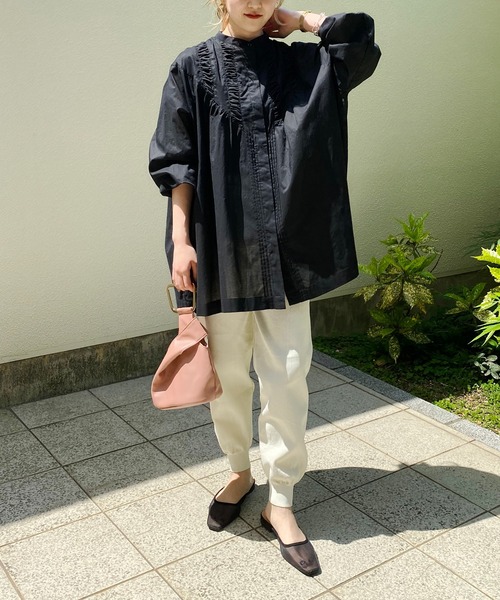 CAPRICIEUX LE'MAGE(カプリシューレマージュ)の「シャーリングVカットシャツ(シャツ/ブラウス・レディース・ブルー/ブラック/ホワイト・FREE)」の22枚目の写真