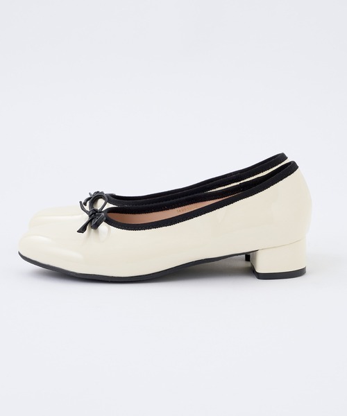 one after another NICE CLAUP（ワンアフターアナザーナイスクラップ）の「ヒールアップバレエシューズ（パンプス・レディース・ブラック/アイボリー・LL/S/M/L）」の7枚目の写真