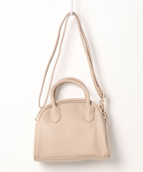 mysty woman(ミスティウーマン)の「キーチェーン付きボストンバッグ 956602(ボストンバッグ・レディース・アイボリー/ブラック/ライトベージュ・FREE)」の4枚目の写真