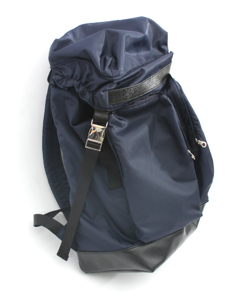 green label relaxing（グリーンレーベルリラクシング）の「【WEB限定】 ★★TOP LID フラップバック（バックパック/リュック・メンズ・ブラック/ネイビー・FREE）」の9枚目の写真