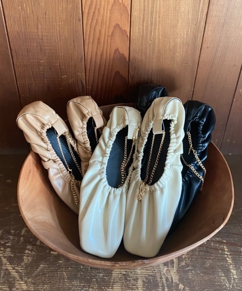 Aunt Marie's（アントマリーズ）の「アンクレットバレエシューズ / フラットシューズ（バレエシューズ・レディース・ベージュ/アイボリー/ブラック・LARGE/MEDIUM/SMALL）」の20枚目の写真