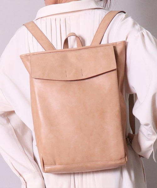 Legato Largo（レガートラルゴ）の「(LF)【Legato Largo】ジェンダーレス フェイクレザー リュック（バックパック/リュック・レディース・ブラック/ベージュ/ブラウン/アイボリー・ONE SIZE）」の4枚目の写真