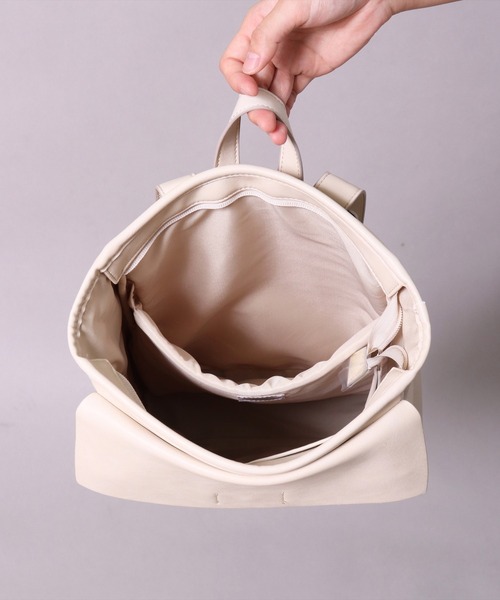 Legato Largo（レガートラルゴ）の「(LF)【Legato Largo】ジェンダーレス フェイクレザー リュック（バックパック/リュック・レディース・ブラック/ベージュ/ブラウン/アイボリー・ONE SIZE）」の7枚目の写真