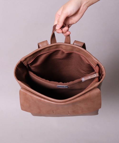 Legato Largo（レガートラルゴ）の「(LF)【Legato Largo】ジェンダーレス フェイクレザー リュック（バックパック/リュック・レディース・ブラック/ベージュ/ブラウン/アイボリー・ONE SIZE）」の10枚目の写真