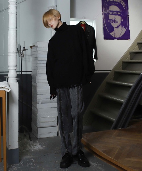 G.O.C（ジーオーシー）の「ダメージタートルネックニット（ニット/セーター・メンズ・ブラック/オフホワイト/グレイッシュベージュ/パープル・LARGE/MEDIUM）」の13枚目の写真