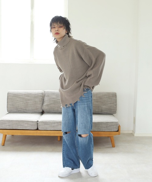 G.O.C（ジーオーシー）の「ダメージタートルネックニット（ニット/セーター・メンズ・ブラック/オフホワイト/グレイッシュベージュ/パープル・LARGE/MEDIUM）」の9枚目の写真