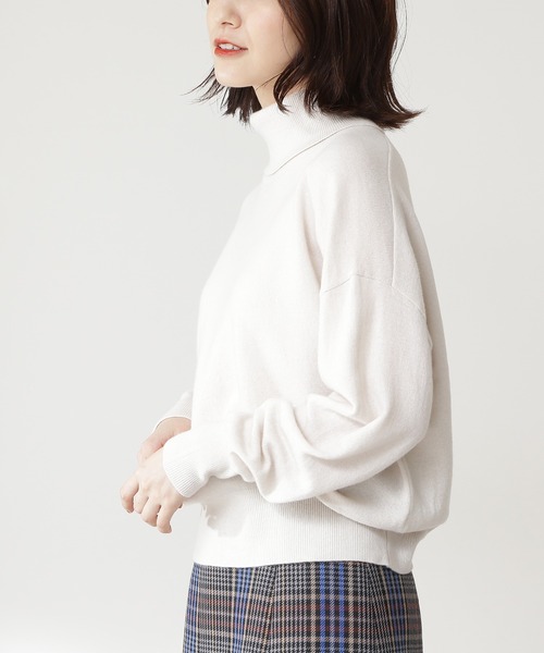 N.(N. Natural Beauty Basic)(エヌエヌナチュラルビューティーベーシック)の「◆ウールカシミヤタートルネックニット(ニット/セーター・レディース・ライトグレー/ライトブルー/ブラック/レッド/オフホワイト・MEDIUM)」の8枚目の写真